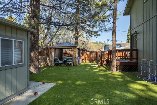 Detail Gallery Image 29 of 32 For 42824 Cedar Ave, Big Bear Lake,  CA 92315 - 4 Beds | 3 Baths