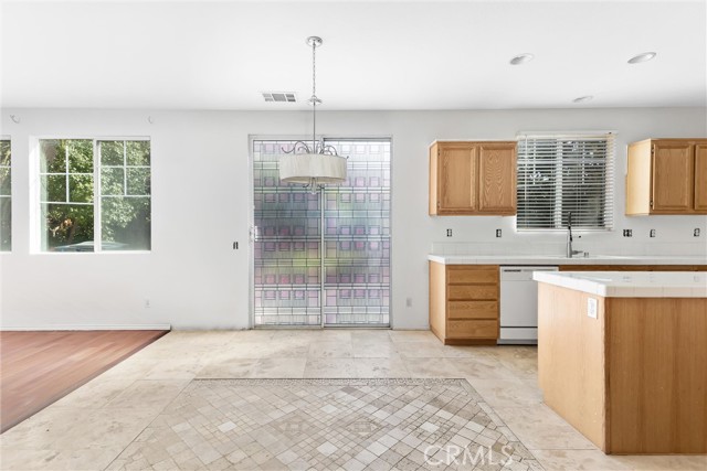 Detail Gallery Image 10 of 39 For 1084 Tangerine Dr., Redlands,  CA 92374 - 4 Beds | 3 Baths