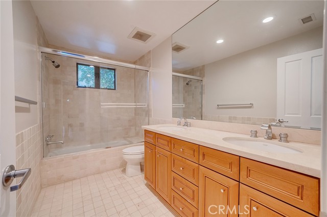 Detail Gallery Image 27 of 31 For 6049 Rustling Oaks Dr, Agoura Hills,  CA 91301 - 4 Beds | 3/1 Baths