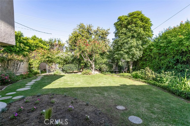 1558 Hillcrest Avenue, Glendale CA: https://media.crmls.org/medias/f6fbfe0e-23c0-4bc8-99a5-c6bf4a098a2b.jpg