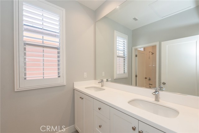 119 Plum Lily, Irvine CA: https://media.crmls.org/medias/f6fc5c44-c4d7-48cf-baa3-d73ed0d78691.jpg