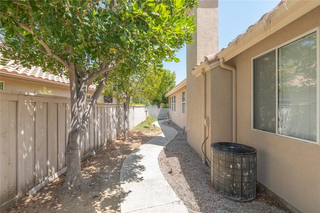 Detail Gallery Image 29 of 47 For 40518 Calle Lampara, Murrieta,  CA 92562 - 3 Beds | 2 Baths