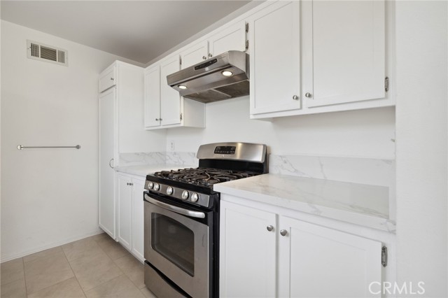 Detail Gallery Image 40 of 48 For 23320 Western Ave #D,  Harbor City,  CA 90710 - 3 Beds | 2 Baths