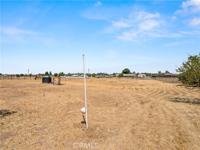 16099 Karen Road, Madera CA: https://media.crmls.org/medias/f6fef43a-abb6-480d-9376-5cec3d5bf805.jpg