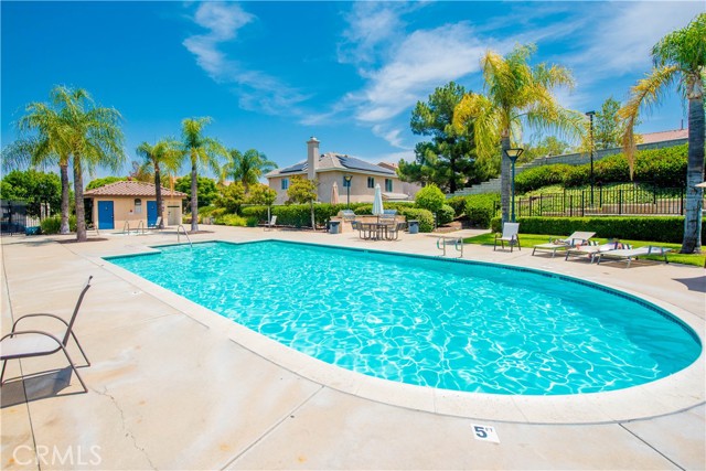 3498 Birchleaf Drive, Corona CA: https://media.crmls.org/medias/f6ff19cd-e708-4df6-a3d5-ad79da6b4f41.jpg