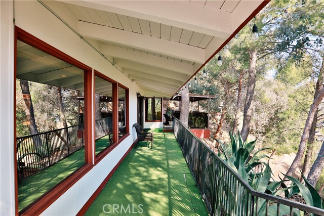27424 Homyr Place, Canyon Country CA: https://media.crmls.org/medias/f6ff9c5d-30f8-49ef-983b-16f08bddc0bd.jpg