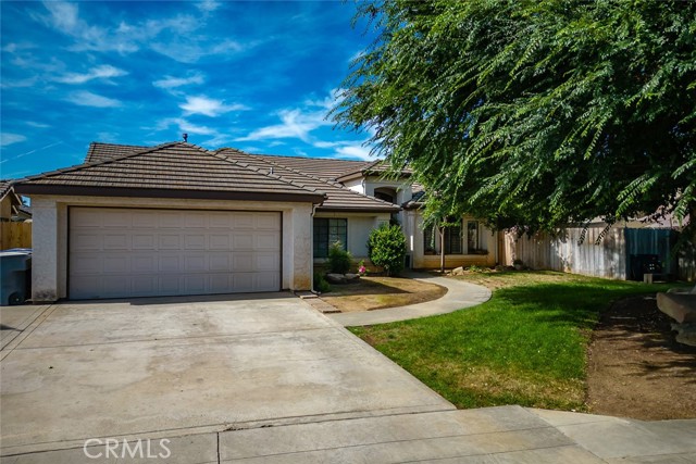 Detail Gallery Image 1 of 1 For 2562 Mesa Ave, Clovis,  CA 93611 - 3 Beds | 2 Baths