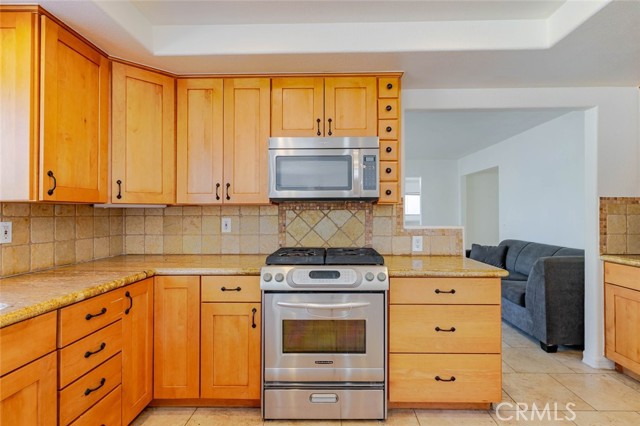 310 Susan Court, Palmdale CA: https://media.crmls.org/medias/f6ffd17f-173f-4c16-8244-f8f46255a074.jpg