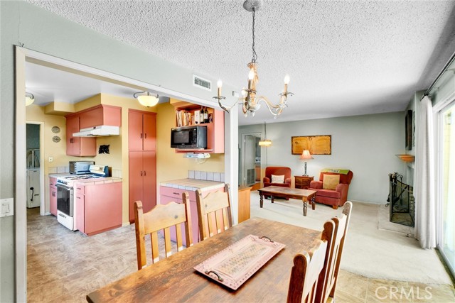 6650 Sale Avenue, West Hills CA: https://media.crmls.org/medias/f701214e-f446-4fd3-b311-56779ade9a60.jpg