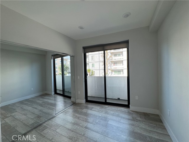 Detail Gallery Image 22 of 34 For 4383 N Sepulveda Blvd, Sherman Oaks,  CA 91403 - 2 Beds | 2 Baths