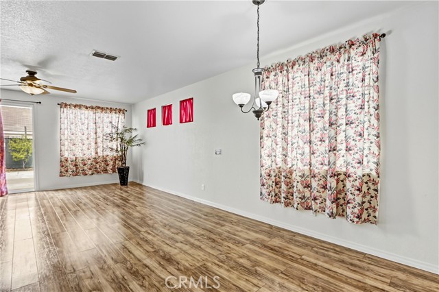9209 Rosecut Court, Sacramento CA: https://media.crmls.org/medias/f7021edc-062a-4d42-a4a5-16faa8b1e614.jpg