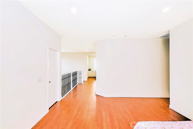 13288 Cactus Flower Street, Eastvale CA: https://media.crmls.org/medias/f7022615-231c-4b83-8ea5-b732c18d1284.jpg