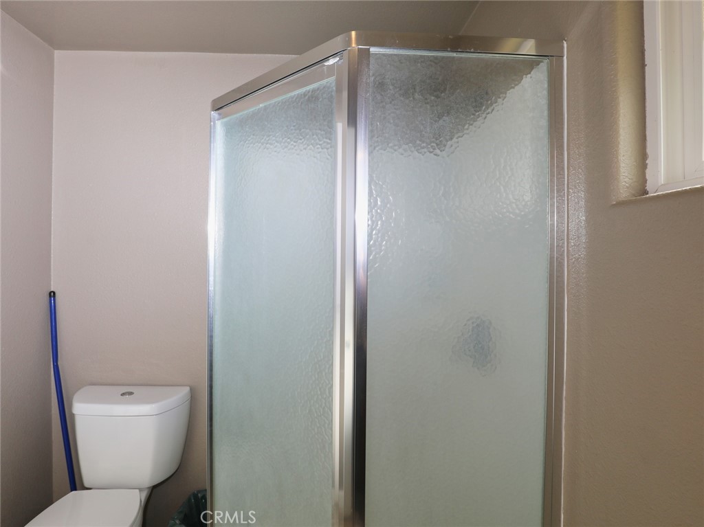 https://media.crmls.org/medias/f70258a7-af43-4303-9475-d13613445037.jpg?preset=X-Large
