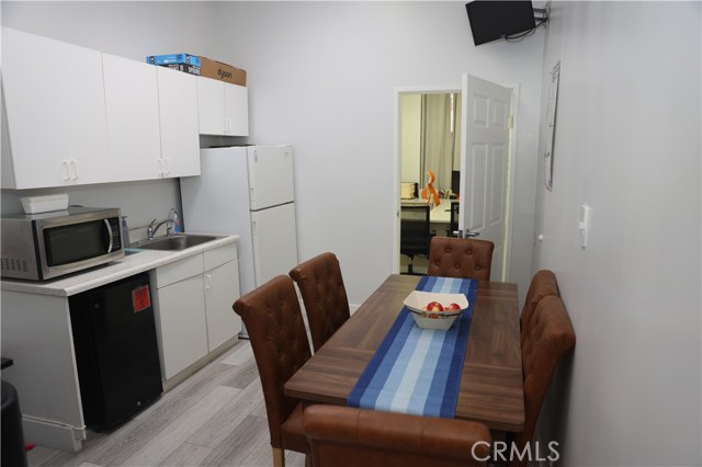 3950 Pierce St, Riverside CA: https://media.crmls.org/medias/f70312a7-d7ff-4663-8f08-5b95ee0ebc22.jpg