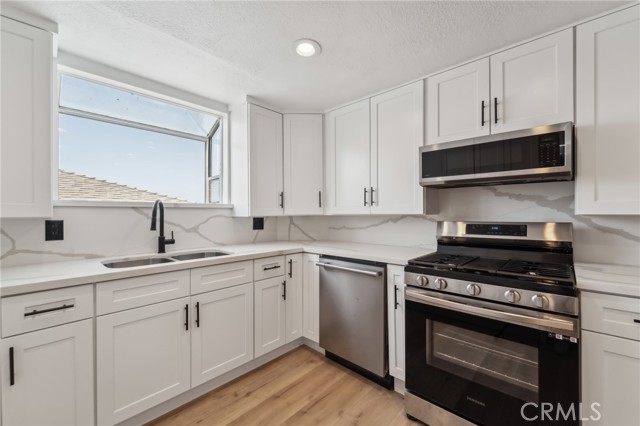 1536 Wollacott Street, Redondo Beach CA: https://media.crmls.org/medias/f70380ba-a412-425f-a7ce-57cbc7106771.jpg