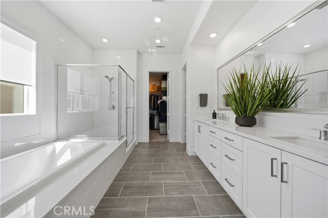Detail Gallery Image 27 of 69 For 27516 Golden Currant Pl, Valencia,  CA 91381 - 4 Beds | 4/1 Baths