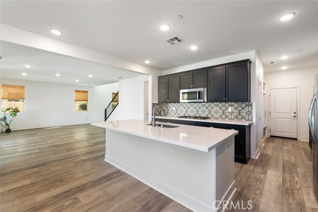 Detail Gallery Image 13 of 44 For 31110 Calle Sagres, Winchester,  CA 92596 - 5 Beds | 4/1 Baths