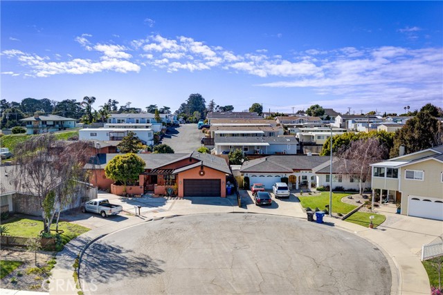689 Woodland Drive, Arroyo Grande CA: https://media.crmls.org/medias/f704d967-fae9-4e9c-99ab-fe99061f0052.jpg