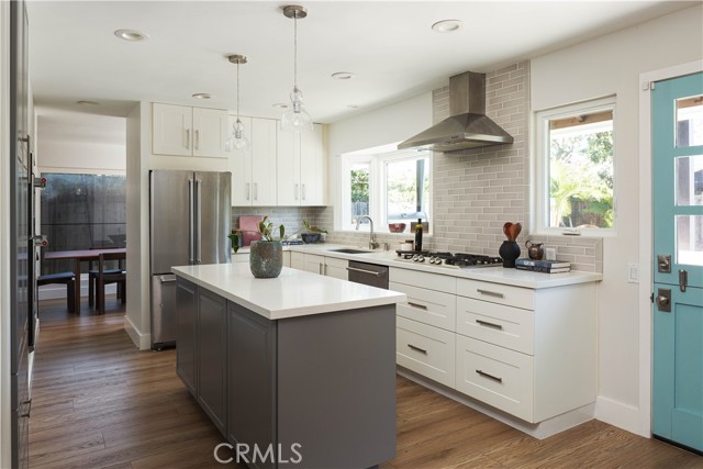 Detail Gallery Image 6 of 27 For 1136 Highland, Newport Beach,  CA 92660 - 4 Beds | 2/1 Baths