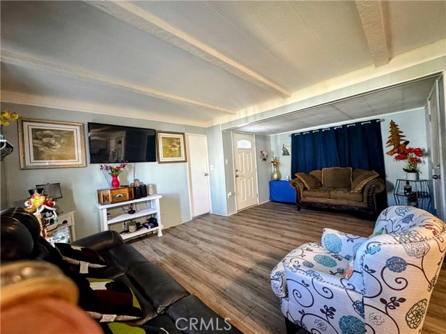 Detail Gallery Image 5 of 15 For 3734 Pacific St #40,  Highland,  CA 92346 - 2 Beds | 1 Baths