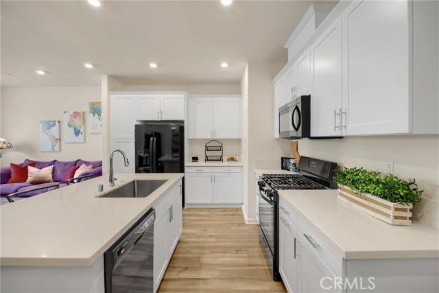 1095 W Buttercup Lane, Rialto CA: https://media.crmls.org/medias/f7077ac5-0c52-472a-9645-f7dc899ea2b9.jpg