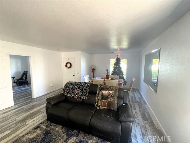 Detail Gallery Image 6 of 25 For 25065 Clover Creek Ln, Menifee,  CA 92584 - 3 Beds | 2 Baths