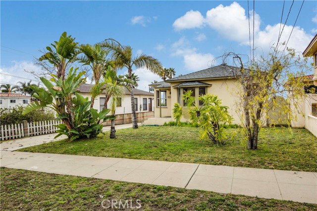 703 Lucia Avenue, Redondo Beach, California 90277, 2 Bedrooms Bedrooms, ,1 BathroomBathrooms,Residential,Sold,Lucia,SB17025295