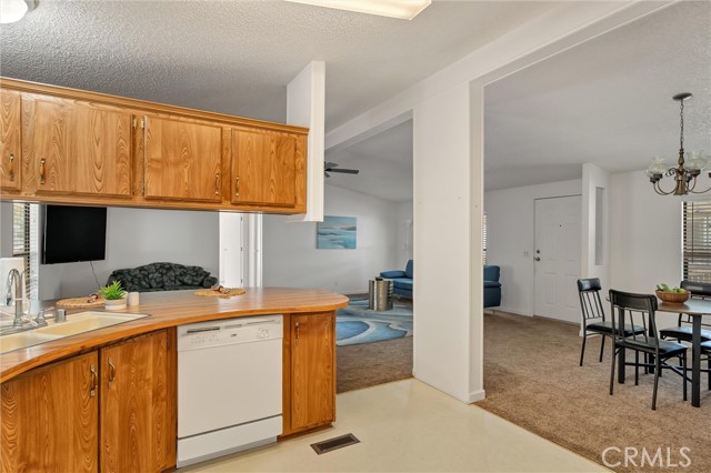 Detail Gallery Image 26 of 43 For 123 Henshaw Ave #706,  Chico,  CA 95973 - 3 Beds | 2 Baths