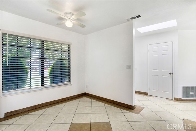 24409 Dunlavy Court, Moreno Valley CA: https://media.crmls.org/medias/f7084385-0a2f-4994-8f8a-1471250b2f9e.jpg