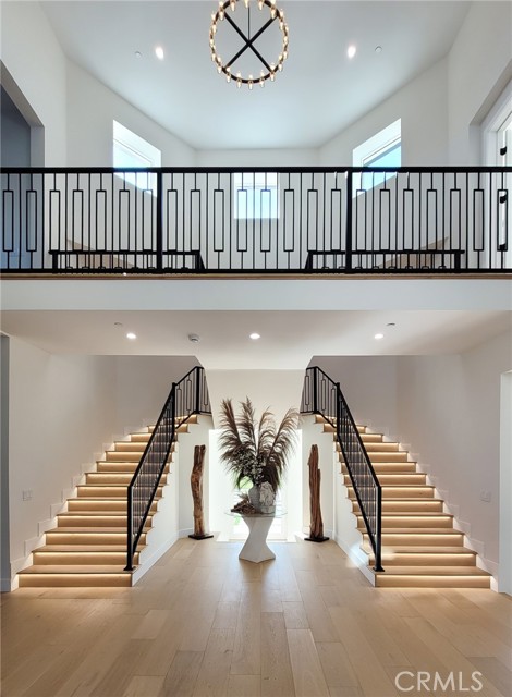 Detail Gallery Image 9 of 75 For 10511 Mary Bell Ave, Shadow Hills,  CA 91040 - 5 Beds | 5/1 Baths