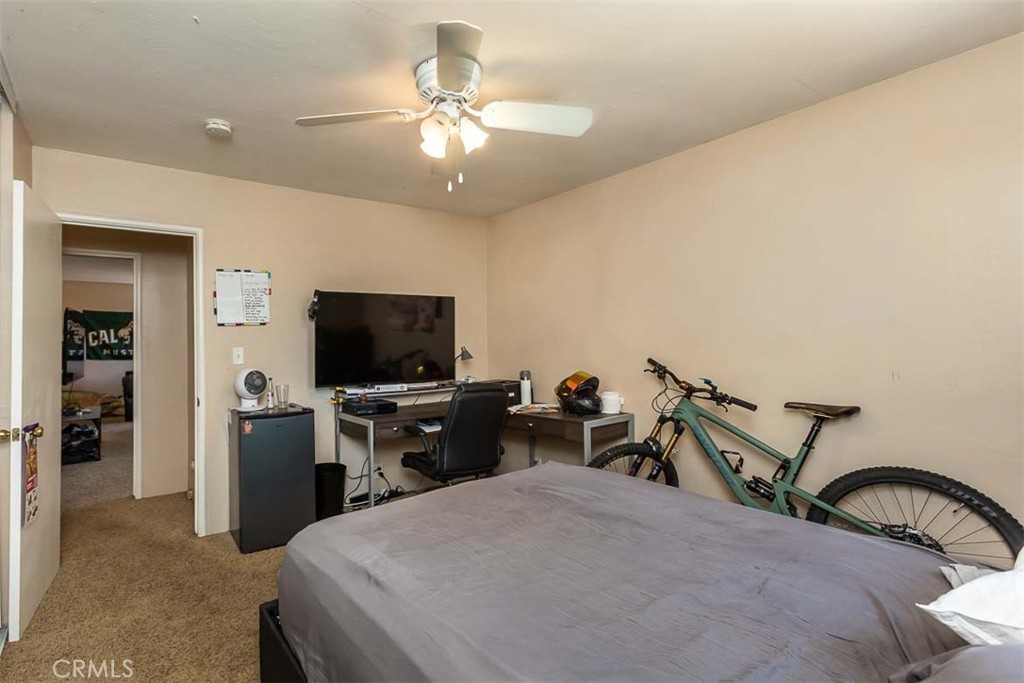 https://media.crmls.org/medias/f7087385-d0b7-44e6-8ece-6aedf9d80a15.jpg?preset=X-Large