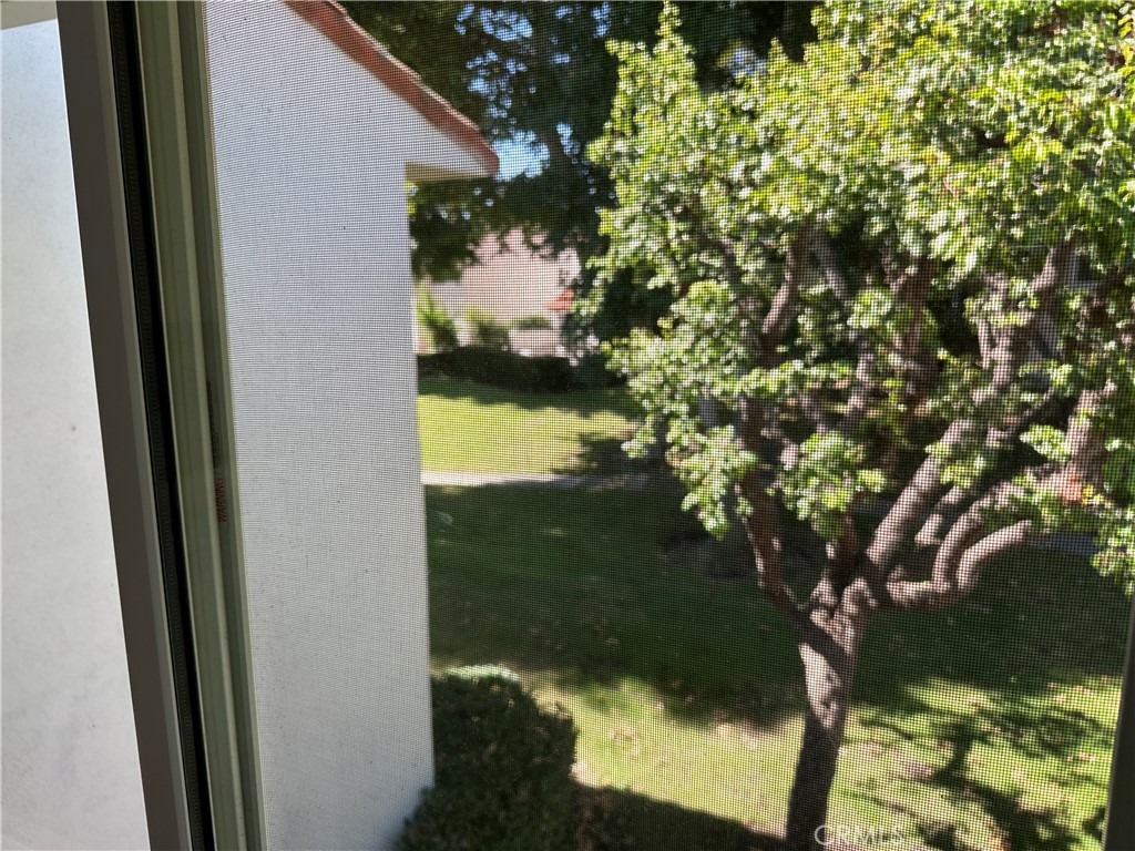 https://media.crmls.org/medias/f709a470-0176-459d-bafa-6fae2a2a5e56.jpg?preset=X-Large