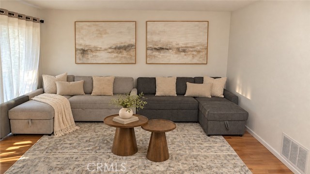 Front Image Thumbnail for CRDW26225483