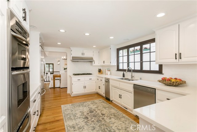 600 35th Street, Manhattan Beach, California 90266, 3 Bedrooms Bedrooms, ,2 BathroomsBathrooms,Residential,Sold,35th,SB17026414