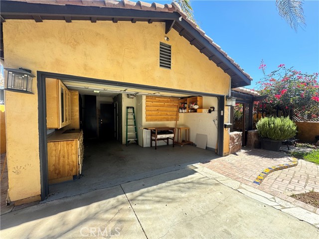 Detail Gallery Image 32 of 36 For 7326 Vanalden, Reseda,  CA 91335 - 3 Beds | 3 Baths