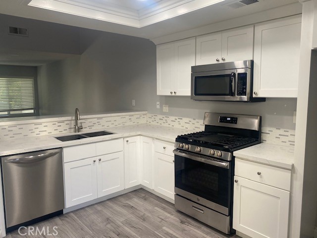 Detail Gallery Image 4 of 8 For 27523 Calinda, Mission Viejo,  CA 92692 - 2 Beds | 2/1 Baths