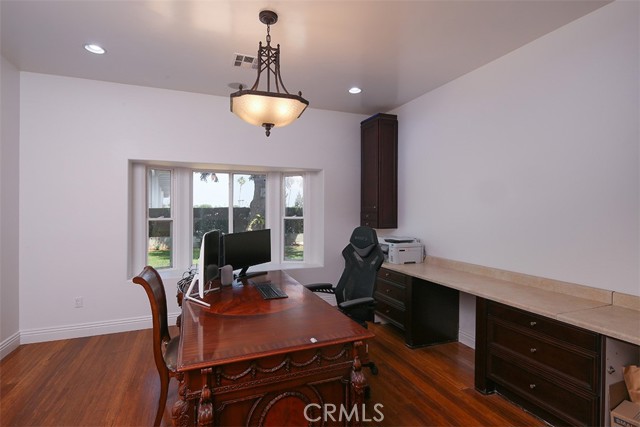 801 S Michillinda Avenue, Pasadena CA: https://media.crmls.org/medias/f70fb8d9-ff2b-4fcb-8af3-46103bfad7b9.jpg