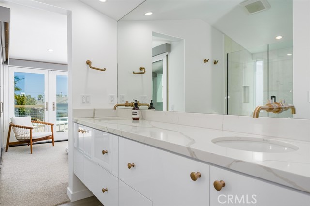 619 1/2 marguerite, Corona del Mar CA: https://media.crmls.org/medias/f70feb21-5f15-44bc-88bb-35e2f6764979.jpg