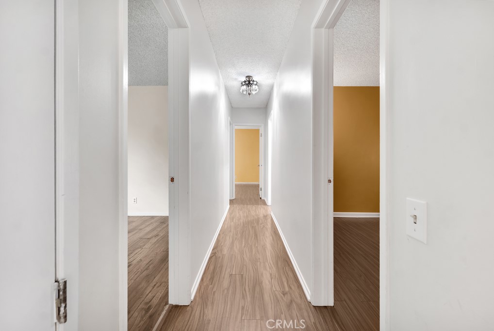 https://media.crmls.org/medias/f7111235-74dd-49a6-b38a-352d1d4dde65.jpg?preset=X-Large