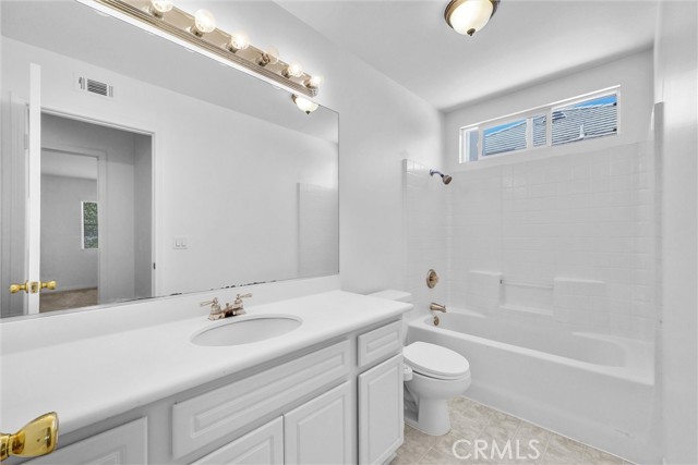 15 Birchwood, Irvine CA: https://media.crmls.org/medias/f711482d-4eb7-45cb-94d0-d25010010be7.jpg