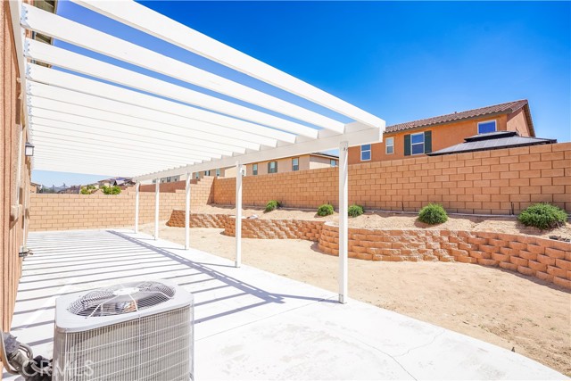 Detail Gallery Image 39 of 42 For 14245 Covered Wagon Ct, Victorville,  CA 92394 - 5 Beds | 2/1 Baths