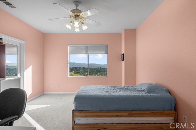 22440 Skylake Place, Saugus CA: https://media.crmls.org/medias/f712461b-9f8f-42d8-8266-c8c7db7fe71a.jpg