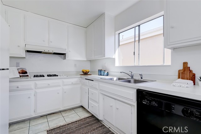 3420 Alma Avenue, Manhattan Beach, California 90266, 3 Bedrooms Bedrooms, ,3 BathroomsBathrooms,Residential,Sold,Alma,SB21207643