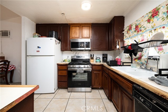 Detail Gallery Image 9 of 36 For 13848 Golden Eagle Ct, Moreno Valley,  CA 92553 - 3 Beds | 3 Baths