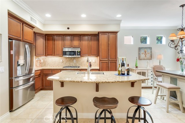 Detail Gallery Image 10 of 50 For 23799 Cahuilla Ct, Corona,  CA 92883 - 2 Beds | 2 Baths