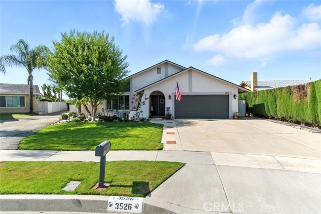 3526 Alder Place, Chino Hills CA: https://media.crmls.org/medias/f714708e-8eb9-4a05-bffd-370a6011acca.jpg
