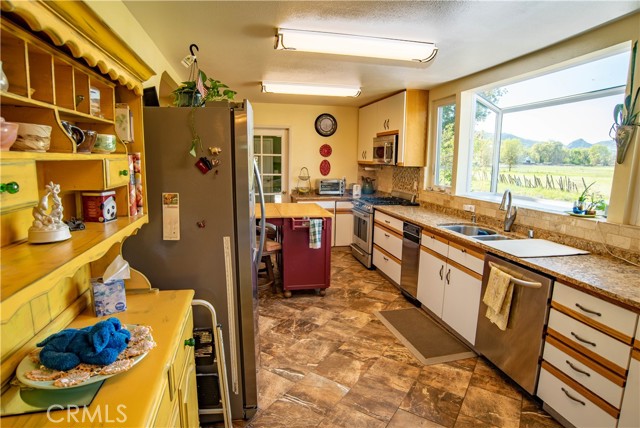 Detail Gallery Image 10 of 73 For 10507 Witter Springs Rd, –,  CA 95493 - 2 Beds | 1 Baths