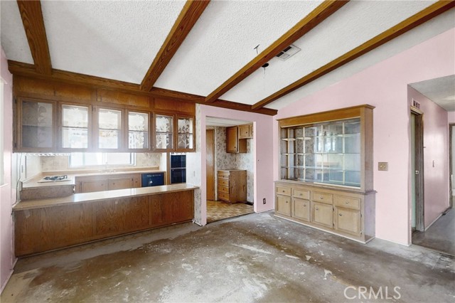 Detail Gallery Image 7 of 28 For 10002 Frontier Trl, Cherry Valley,  CA 92223 - 2 Beds | 2 Baths