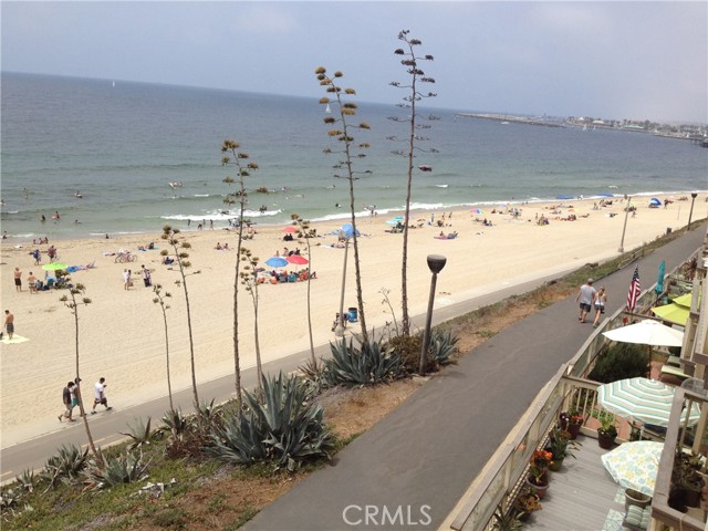 Bike path and upper walk way to the Pier