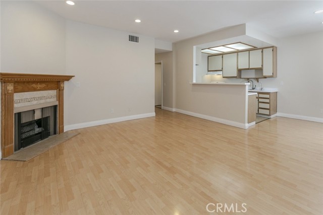 620 N 6th Street, Burbank CA: https://media.crmls.org/medias/f7168bee-588f-41a4-9ddc-7de4f7cde40b.jpg